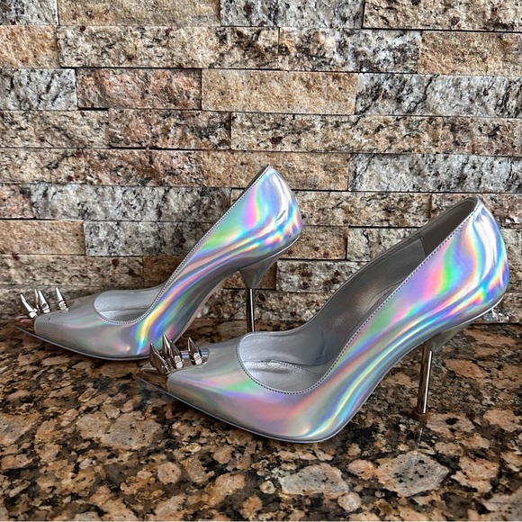 ALEXANDER MCQUEEN Punk Stud Holographic Pump - Picture 4 of 12
